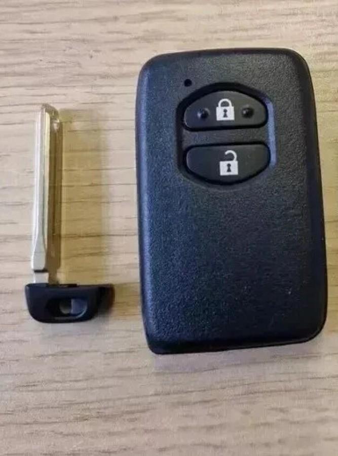 LLAVE CONTROL DE PRESENCIA 2009-2015 Toyota Prius Aqua Corolla Axio Vitz / 2 BOTONES / 433Mhz/ 89904-47190, 89904-0F010, 89904-47170 / SIN LOGO