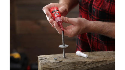 JB Weld  Fijador De Sellado Colo Rojo Perma-Lock Net  6 mL
