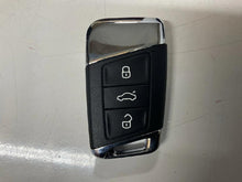 LLAVE CONTROL  VW Passat B8 2019+ / 3 BOTONES  / 433Mhz/HitagPro VAG MQB49 - NCP21A2W / PN 3G0 959 752, 8F7614E1, A3C0524700200 / SIN LOGO