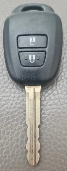 LLAVE CONTROL 2013 Toyota YARES / 2 BOTONES  / 314Mhz / G CHIP / 89070-52D70 / SIN LOGO
