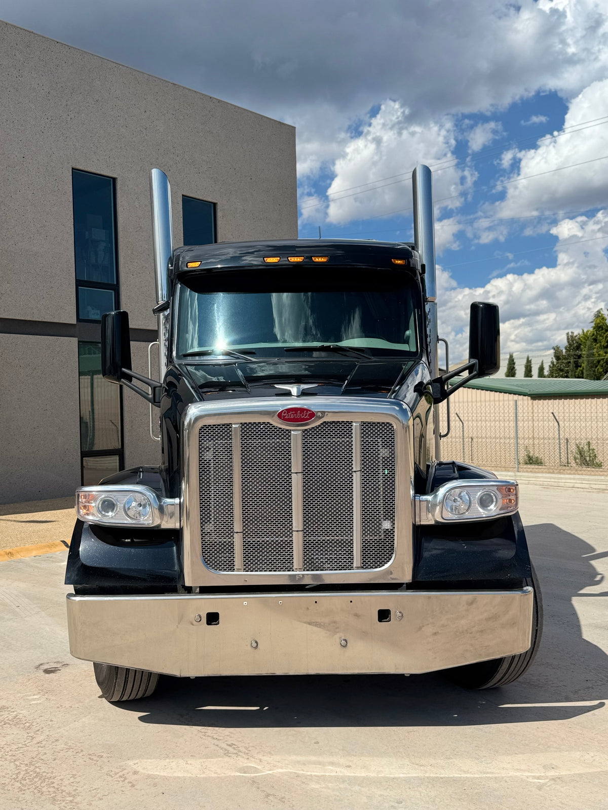 2020 Peterbilt 567