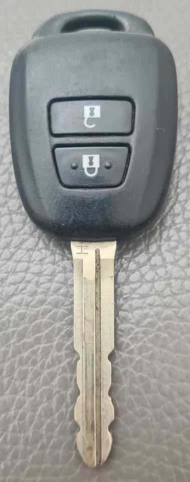 Llave Control 2013 Toyota Yares / 2 Botones  / 314Mhz / G Chip / 89070-52D70 / Sin Logo