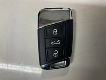 Llave Control Vw Passat B8 2019+ / 3 Botones / 433Mhz/Hitagpro Vag Mqb49 - Ncp21A2W / Pn 3G0 959 752, 8F7614E1, A3C0524700200 / Sin Logo
